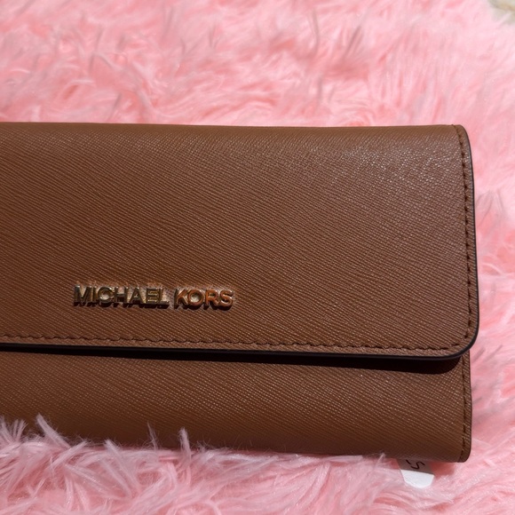 ❌SOLD❌Michael Kors Jet Set Travel Large Trifold Wallet Luggage Brown - Picture 15 of 16